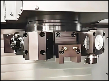 VT600 CNC 수직 회전 센터 HT300 고품질 주사기 15KW 18.5KW 스핀드 모터