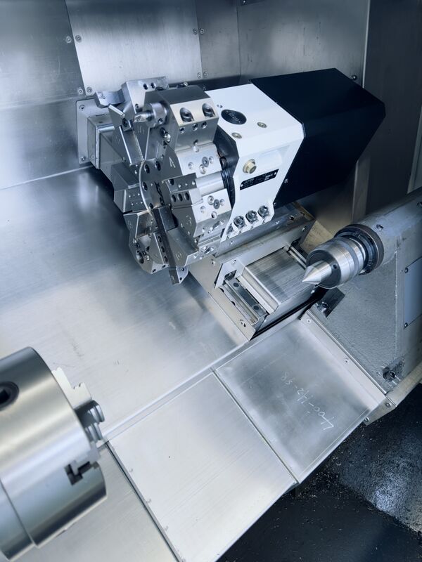 Horizontal High Precision Slant Bed CNC Lathe Machine CNC Turning Center 350mm Tailstock Travel
