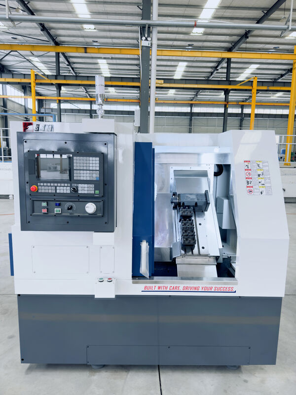 Tokarka CNC ST46 z prędkością wrzeciona 4000 obr./min, silnikiem 5,5 kW i uchwytem 8-calowym, precyzyjne centrum tokarskie CNC