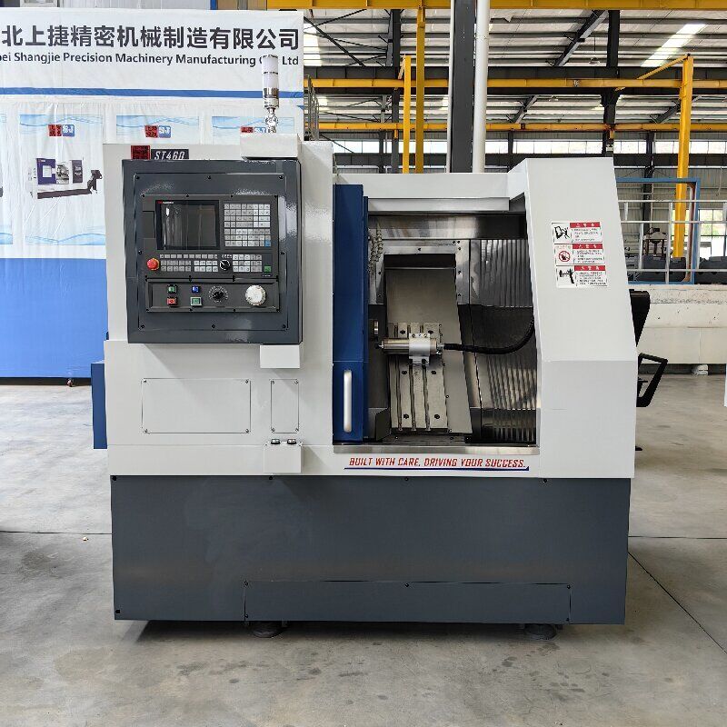 ST46 ศูนย์หมุน CNC 2 แกนที่มีการควบคุม FANUC สําหรับการแปรรูปโลหะแม่นยํา