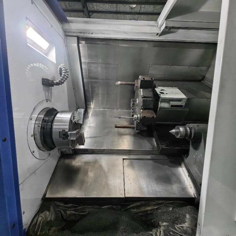 Pusat Pembubutan CNC HT08DS Diameter Pemesinan Maksimum 420mm Kontrol FANUC 3-Sumbu Tugas Berat