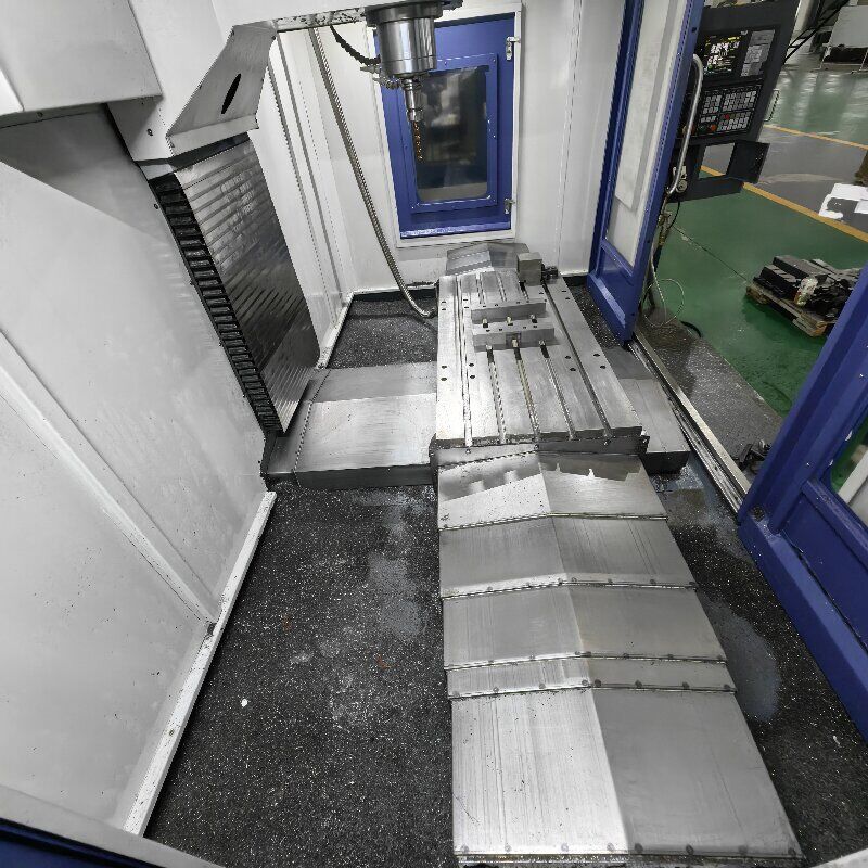 VMC1160 Dikey İşleme Merkezi Yüksek Hassasiyetli CNC Freze Makinesi Metal Parça Delme Kesme Endüstriyel Kalıp Yapımı