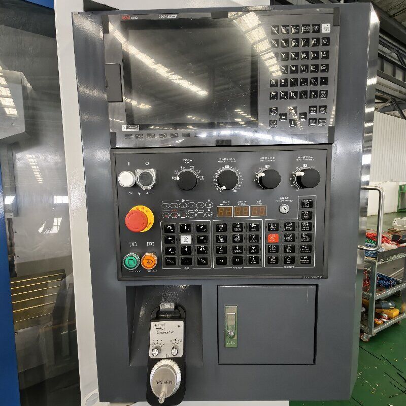 High Accuracy VMC955 Vertical Machining Center CNC with 910x560x560mm Travel and 0.005mm Repeatability